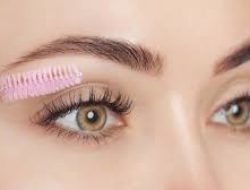 7 Serum Bulu Mata Terbaik untuk Tampil dengan Bulu Mata Lebih Panjang dan Tebal