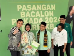 Pasangan Indira Yusuf Ismail-Ilham Ari Resmi Terima B1KWK dari PKB