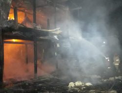 Rumah Panggung yang Hangus Terbakar Ternyata Tak Berpenghuni, Pemilik Yakin Ada yang Sengaja Membakar