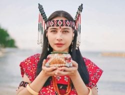 Prilly Latuconsina Dihujat Sebagai Artis Penuh Sensasi
