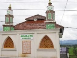 Menginspirasi dengan Berbagai Fasilitas, Masjid Sejuta Pemuda Juga Ramah Terhadap Kucing