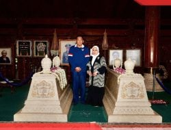 Pulang dari Akmil Magelang, Sjafrie Sjamsoeddin Ziarah Kubur ke Makam Soeharto 