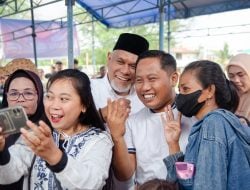 Meriah, Komedian Narji Bakar Semangat Emak-Emak Pilih AMAN di Pilwali Makassar