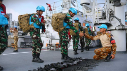 Para prajurit TNI Angkatan Laut pengawak KRI Diponegoro-365 mengikuti latihan rencana kontijensi di dermaga Port of Beirut, Lebanon, Selasa (10/9/2024). ANTARA/HO-Dinas Penerangan Komando Armada II TNI AL.