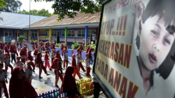 Ilustrasi - Siswa SDN 145 Inpres Pampangan melakukan senam kreasi saat mencanangkan program Sekolah Ramah Anak di Kabupaten Maros, Sulawesi Selatan, Rabu (5/2/2020). Sekolah ramah anak merupakan program pendidikan yang aman, bersih, sehat dan berbudaya lingkungan hidup serta menghargai hak anak maupun menerapkan perlindungan dari diskriminasi dan kekerasan terhadap anak di lingkungan sekolah. ANTARA FOTO/Abriawan Abhe/foc.