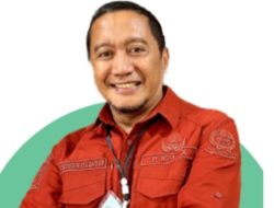 Sekolah Asrama dan Ponsel