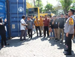 Kapolrestabes Makassar Pastikan Logistik Pilkada Aman Tersimpan di Gudang KPU