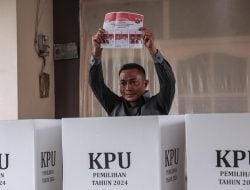 Kalah di Pilgub Jakarta, Dharma Pongrekun Banting Setir Jadi Penjual Kaos