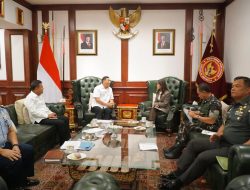 Menhan Sjafrie Gelar Rapat Bantuan Teknis Terkait Judi Online Bersama Menkomdigi, Kabin dan Panglima TNI
