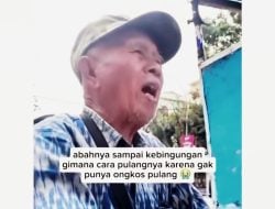 Odong-odongnya Sepi Peminat, Kakek Ini Jual Jam Tangan demi Ongkos Pulang
