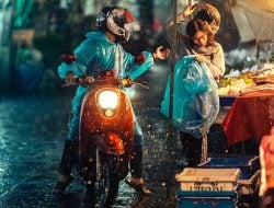 BMKG: Siang – Malam Jakarta Hujan Lebat Disertai Petir