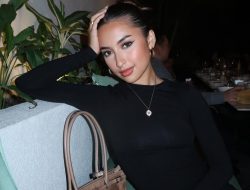 Koleksi Foto Jennifer Coppen, Sebut Dirinya Janda Hot