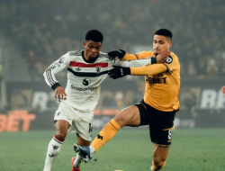 Manchester United Takluk dari Wolves 0-2, Turun ke Peringkat 14 Klasemen Liga Inggris