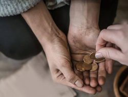 Utamakan Keluarga-Saudara dalam Bersedekah