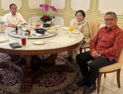 Jokowi Dipecat karena Merusak Konstitusi, Hasto Jadi Tersangka, hingga Isu Kudeta Megawati