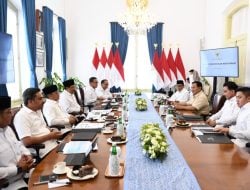 Pemerintah Bakal Evaluasi Total Data Penerima Bansos