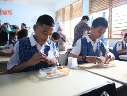 Sentil MBG Prabowo, Jhon Sitorus: Program Produksi Feses Nasional Telah Dimulai