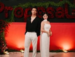 Film A Business Proposal Versi Abidzar-Ariel Tatum Tembus Top 10 Netflix