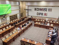 Usulan Tersangka Politisi Tak Ditahan Tuai Pro Kontra, Benny K Harman Ungkit Forum Privilegiatum Era Demokrasi Terpimpin