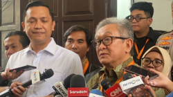 Kuasa hukum Sekretaris Jenderal DPP PDI Perjuangan (PDIP) Hasto Kristiyanto, Maqdir Ismail memberikan keterangan kepada wartawan, Jakarta, Selasa (21/1/2025). ANTARA/Luthfia Miranda Putri