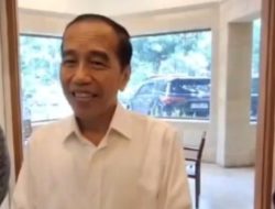 Rumah Jokowi Ramai Dikunjungi Warga Diduga Settingan, Warganet: Ada Bus yang Koordinir
