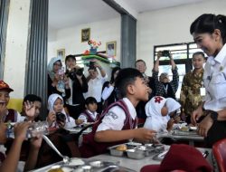 Pemerintah Kembangkan Aplikasi Berbasis Teknologi Pantau Transparansi Program Makan Bergizi Gratis