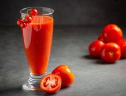 Cegah Tulang Keropos dengan Rutin Mengonsumsi Jus Tomat