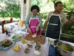 Nasi Goreng Buatan Bu Mega Dicampur Ikan Asin, Daging Ayam, Kambing, Prabowo Subianto Bilang Enak Sekali