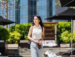Adu Gaya Iris Wullur dan Lina Priscilla Liburan ke Hongkong