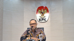 Juru Bicara Komisi Pemberantasan Korupsi (KPK) Tessa Mahardhika Sugiarto berikan keterangan kepada wartawan di Gedung Merah Putih KPK, Jakarta. (ANTARA/Fianda Sjofjan Rassat)