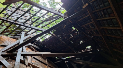 Gedung Sekolah di Kabupaten Lombok Timur, Provinsi NTB yang rusak akibat bencana alam, Senin (10/02/2025). ANTARA/HO-Humas Pemkab Lombok Timur