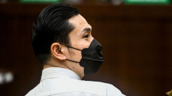 Arsip foto- Terdakwa kasus dugaan korupsi tata niaga komoditas timah di wilayah izin usaha pertambangan (IUP) PT Timah tahun 2015–2022 Harvey Moeis menjalani sidang tuntutan di Pengadilan Tipikor, Jakarta, Senin (9/12/2024). Jaksa Penuntut Umum menuntut Harvey Moeis dengan hukuman 12 tahun penjara, denda Rp1 miliar subsider satu tahun kurungan serta membayar uang pengganti senilai Rp210 miliar. ANTARA FOTO/Rivan Awal Lingga/tom.