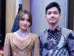 Jadi Model Busana Muslimah Brand Malaysia, Fuji Disebut Cocok dengan Aisar Khaled