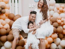 Siti Badriah dan Krisjiana Menggelar Pesta Gender Reveal Calon Anak Kedua