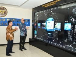 Heboh Layar Lorem Ipsum, Ferdinand Sentil Deddy: Belajar Lagi Soal Kemenhan, Jangan Petantang-petenteng
