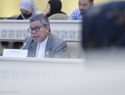 DPR RI Usulkan Sanksi Bagi Kepala Daerah yang Masih menerima Honorer