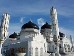 Daftar Masjid Bersejarah di Nusantara