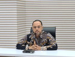 Wamenag mendukung Ormas Minta THR, Guntur Romli: Tunjangan apa Pemalakan?
