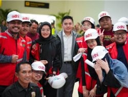 Wakil Ketua Komisi I DPR RI Sebut Seskab Teddy Tak Perlu Mundur