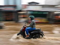 Kenali Water Hammer, Penyebab Motor Rusak Saat Menerobos Banjir