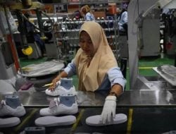 PHK Massal Kembali Terjadi, 2 Pabrik Sepatu di Tangerang Berhentikan Ribuan Karyawan