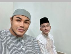 Rayakan Lebaran Idulfitri, Ruben Onsu Salat Id Bersama Ivan Gunawan dan Umumkan Mualaf
