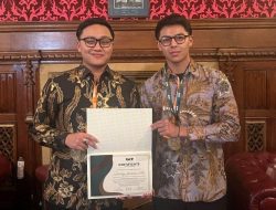 Denny JA Raih Penghargaan Inovasi Budaya dan Sastra di House of Lords