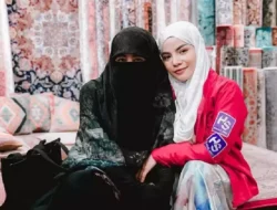 Jadi Ketua Kajian Umi Pipik, Dinar Candy: untuk Keseimbangan Jadi Ratu Malam sebagai DJ