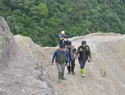 Kepala BPBD Pemprov Sulsel Tinjau Korban Longsor di Luwu Utara Penuh Perjuangan, Catat 177 Kepala Keluarga Terdampak