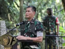 Putra Try Sutrisno Batal Dicopot, Nicho Silalahi: Hanya 2 Orang yang Bisa Memveto Keputusan Panglima TNI