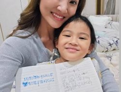 Surat Cinta Thania untuk Sarwendah Tuai Haru, Warganet Soroti Absennya Ruben Onsu