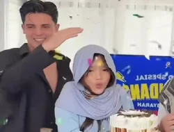 Tiktokan dengan Upel Marta, Fuji Buat Resah Verrell Bramasta