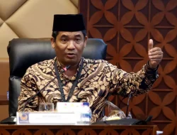 Pertemuan Menteri dengan Jokowi saat Prabowo Tak Ada di Dalam Negeri, Ray Rangkuti: Bisa Saja dalam Rangka Konsolidasi Menteri Blok Jokowi