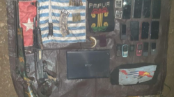 Dua pucuk senjata api, salah satunya AK 47 yang diamankan dalam kontak tembak dengan KKB di Kabupaten Intan Jaya,Papua Tengah. (ANTARA/HO/Dok Kogabwilhan III)